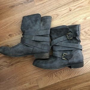 Steve Madden Grey Low Rise Boots